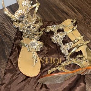 Womens Mystique sandals zip up back